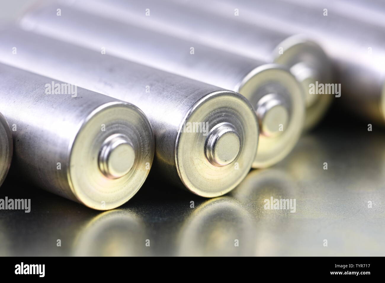Industria energetica, batterie di deposito in righe closeup Foto Stock