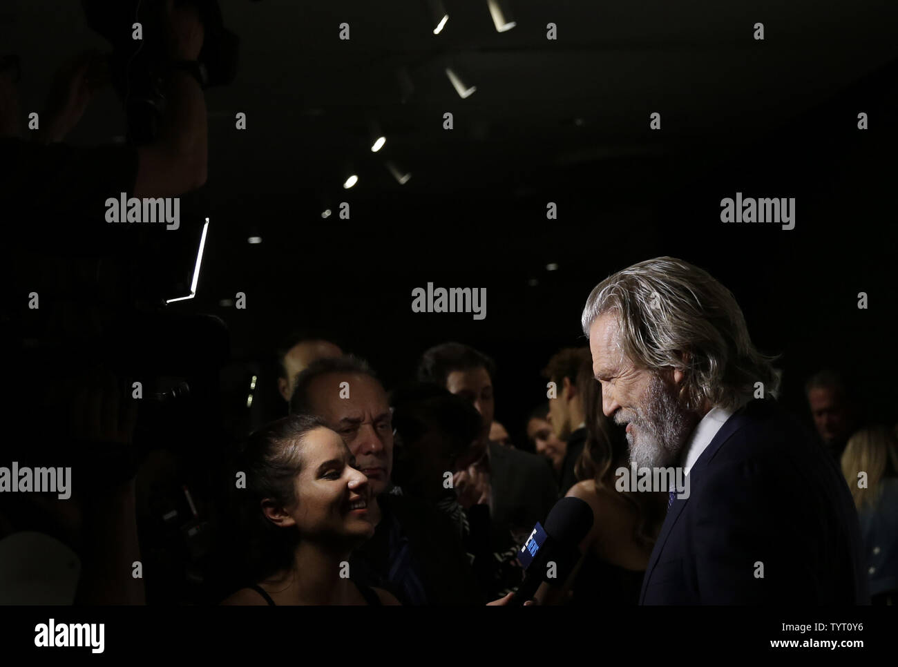 Jeff Bridges arriva sul tappeto rosso al 'l'unica vita ragazzo in New York " New York Premiere presso il Museo di Arte Moderna il 7 agosto 2017 a New York City. Foto di Giovanni Angelillo/UPI Foto Stock