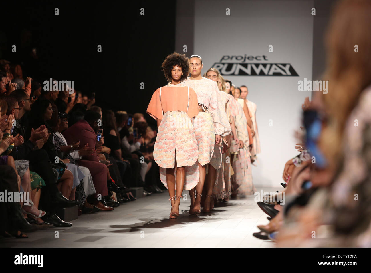 I modelli a piedi sulla pista alla pista di progetto fashion show durante la settimana della moda di New York a lucernario Clarkson Sq. Gallery 1 8 Settembre 2017 a New York City. Foto di Serena Xu-Ning/UPI Foto Stock