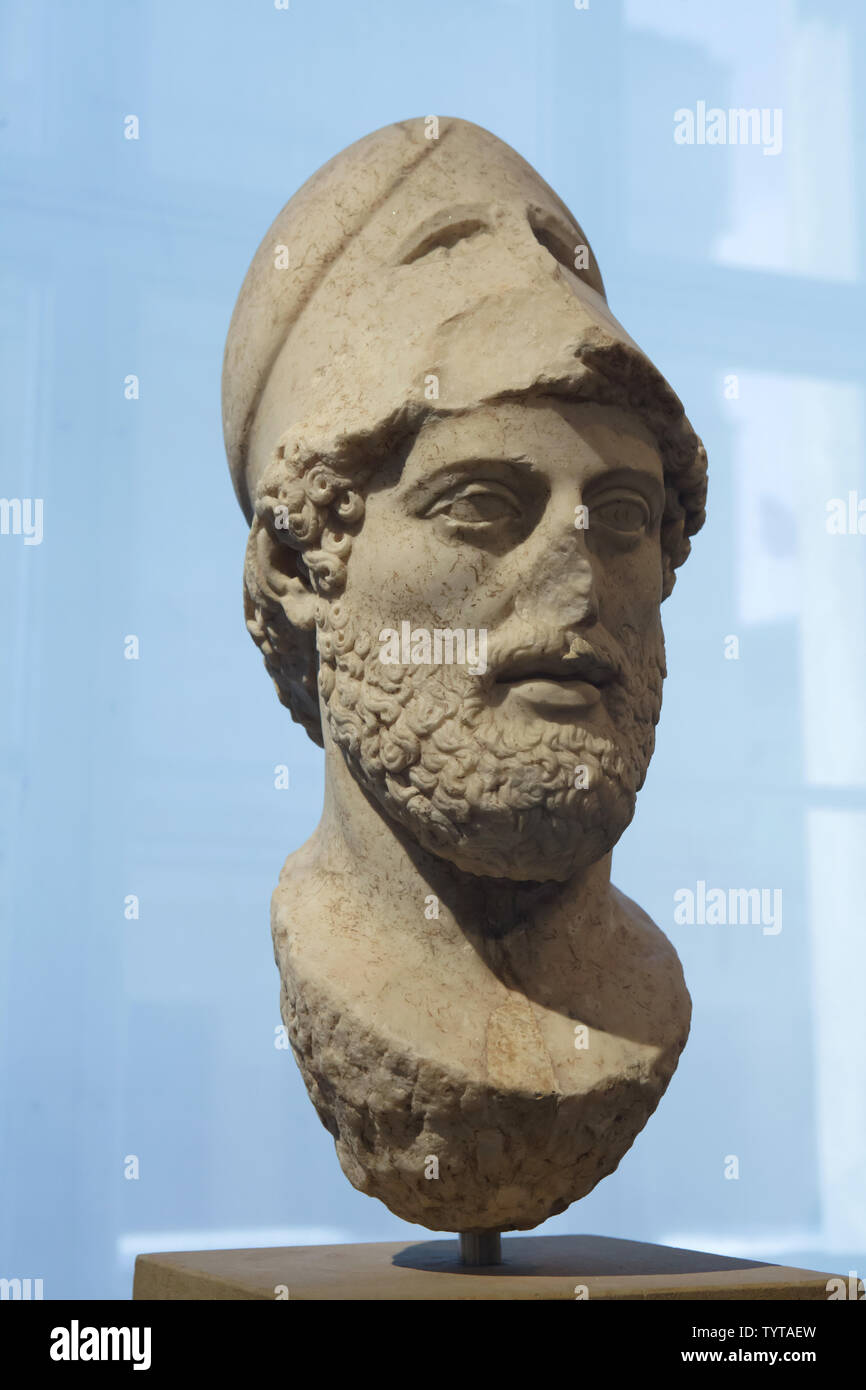 Busto di Pericle. Marmi romani dopo la copia di un originale greco datato intorno al 430 a.c. sul display dell'Altes Museum di Berlino in Germania. Foto Stock