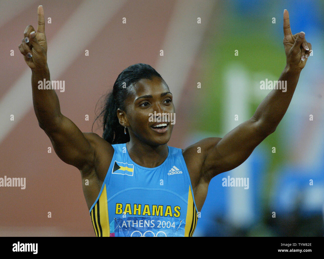 Tonique Williams delle Bahamas vince l'oro in donne 400m allo Stadio Olimpico al 2004 Atene giochi olimpici estivi, 24 agosto 2004. (UPI Photo/ Claus Andersen) Foto Stock