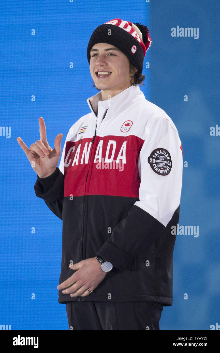 Slopestyle medaglia di bronzo Mark McMorris del Canada celebra durante la sua vittoria cerimonia di Sochi 2014 Olimpiadi invernali il 7 febbraio 2014 in Sochi, Russia. UPI/Kevin Dietsch Foto Stock