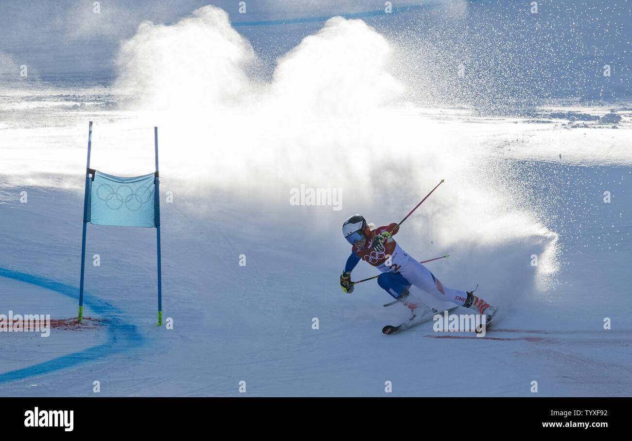 In Francia la Tessa Worley compete nel Signore " Slalom Gigante a Yongpyong Alpine Center in Pyeongchang, Corea del Sud, il 15 febbraio 2018. Foto di Kevin Dietsch/UPI Foto Stock