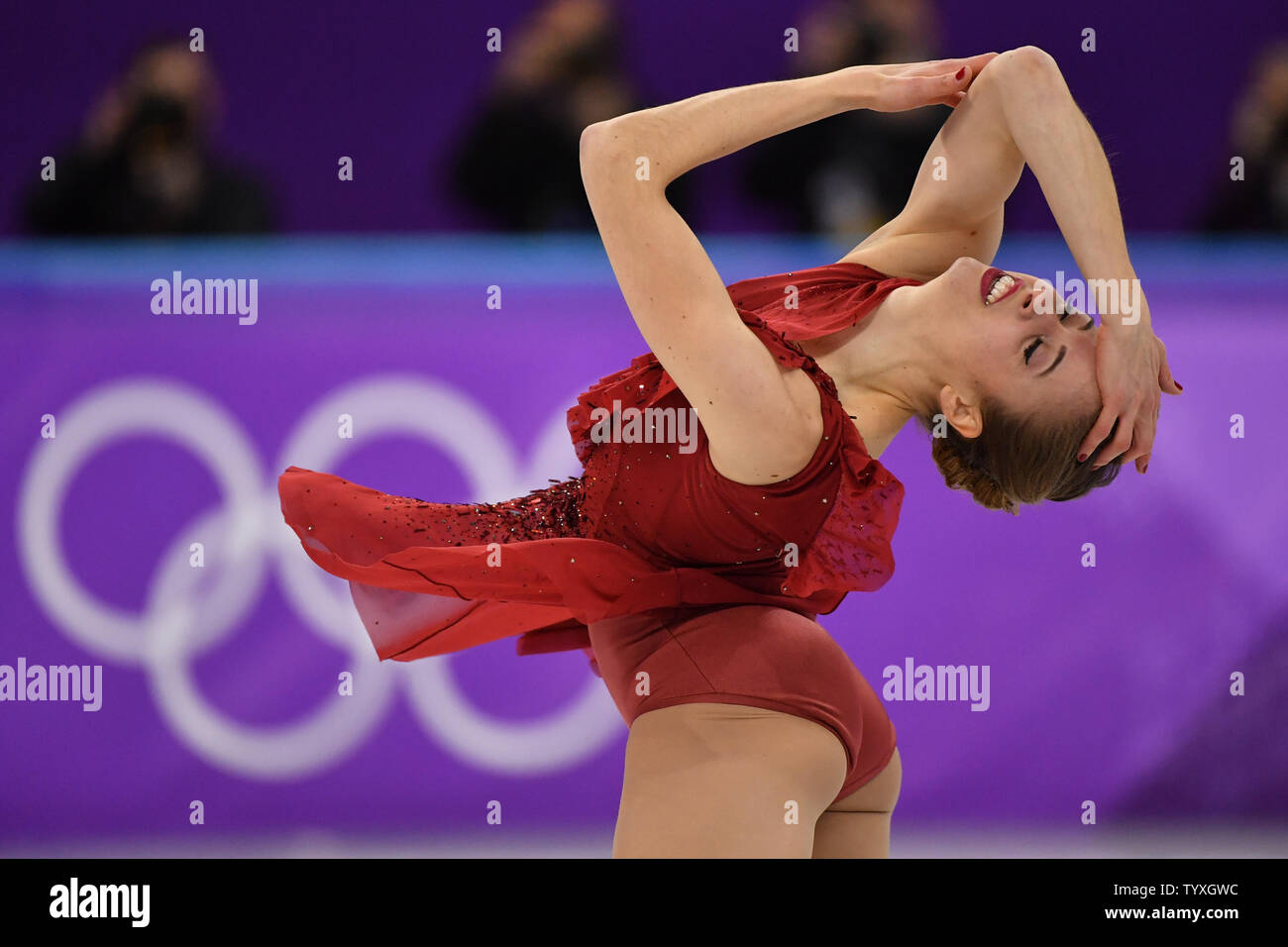 Carolina Kostner di Italia compete nel Signore pattinaggio singolo breve programma durante il Pyeongchang 2018 Olimpiadi invernali, a Gangneung Ice Arena in Gangneung, Corea del Sud, il 21 febbraio 2018. Foto di Richard Ellis/UPI Foto Stock