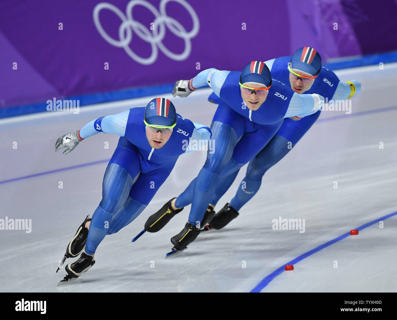 Team Norvegia compete in uomini del pattinaggio di velocità team Pursuit finals durante il Pyeongchang 2018 Olimpiadi invernali, a Gangneung ovale in Gangneung, Corea del Sud, il 21 febbraio 2018. La Norvegia ha vinto la medaglia d'oro, la Corea del Sud l'argento e l'Olanda, ha vinto il bronzo. Foto di Richard Ellis/UPI Foto Stock
