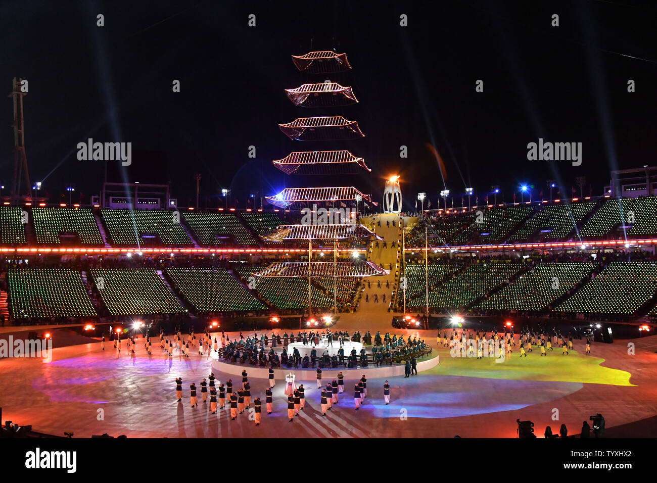 Ballerini eseguono alla cerimonia di chiusura per il Pyeongchang 2018 Olimpiadi invernali presso lo Stadio Olimpico di Daegwalnyeong, Corea del Sud, il 25 febbraio 2018. Foto di Richard Ellis/UPI Foto Stock
