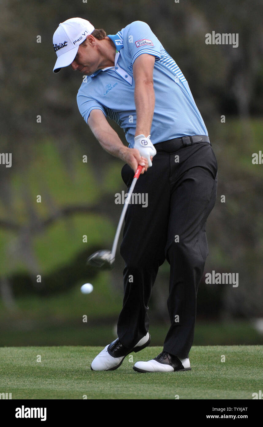 Nick Watney hits off del XVI scatola a t durante il secondo turno di Arnold Palmer Invitational presso il Bay Hill Club and Lodge a Orlando in Florida il 26 marzo 2010. UPI/Kevin Dietsch Foto Stock