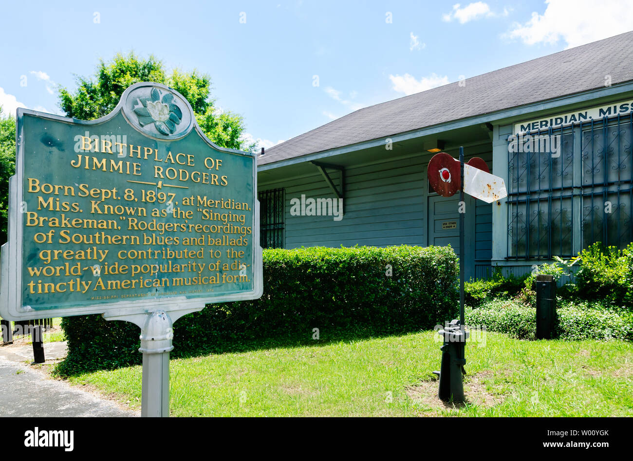 Un marcatore storico segna il luogo di nascita del blues musicista Jimmie Rodgers, 22 giugno 2019, a Meridian, Mississippi. Foto Stock