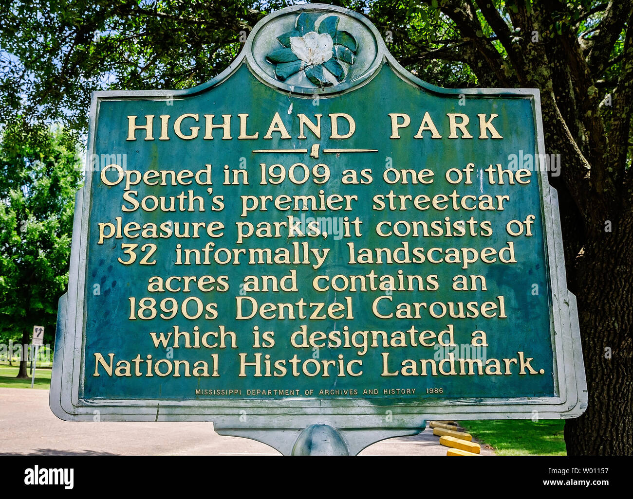 Un marcatore storico si trova all'ingresso di Highland Park, 23 giugno 2019, a Meridian, Mississippi. Foto Stock