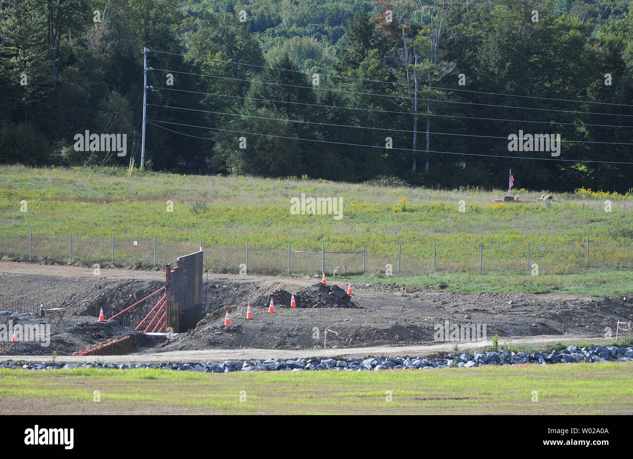 Il volo 93 National Memorial è visto in costruzione a seguito di un servizio di ricordo per il volo 93 e gli attacchi terroristici di 9/11, in Shanksville, Pensilvania il 11 settembre 2010. Regno volo 93 si è schiantato in un campo in Pennsylvania rurale dopo l'equipaggio e i passeggeri combatteva contro gli attentati terroristi di dirottare il airplaine su Settembre 11, 2001. UPI/Kevin Dietsch Foto Stock