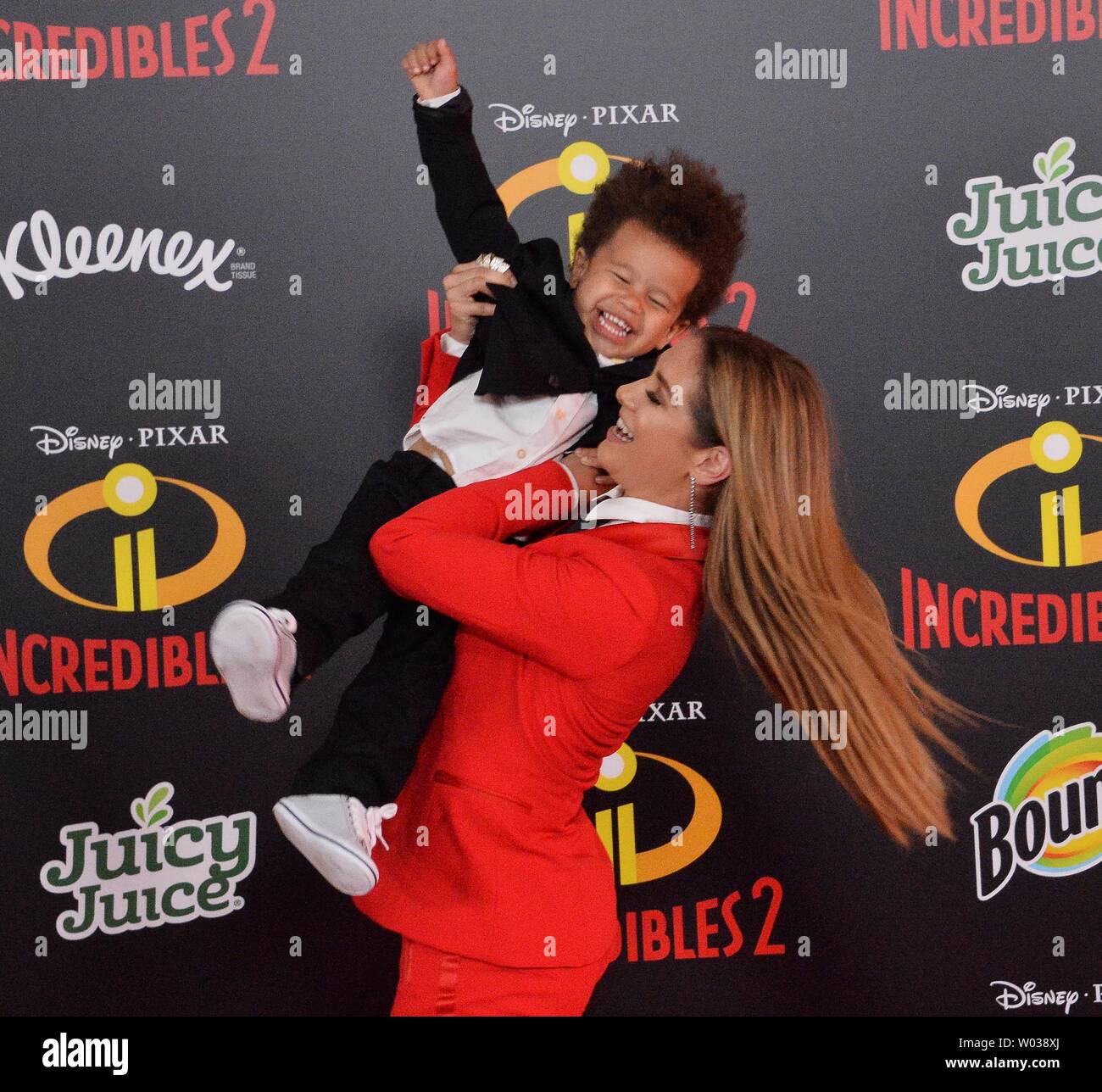 La ballerina Allison Holker e suo figlio Maddox Laurel Boss frequentare la  premiere del movimento animato immagine sci-fi commedia "Incredibili 2'  nella sezione di Hollywood di Los Angeles il 5 giugno 2018.
