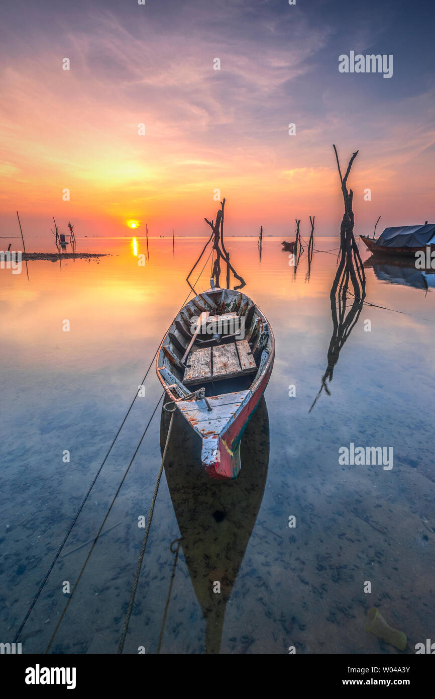 Una mattina nel villaggio di pescatori Foto Stock