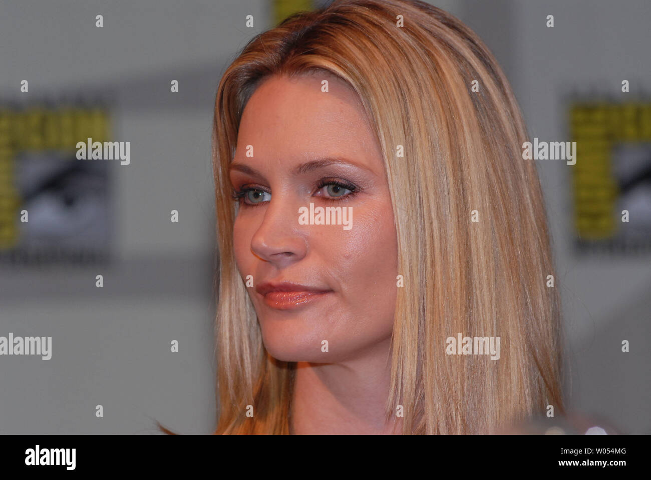 L'attrice Natasha Henstridge assiste il quarantesimo Comic-Con annuale internazionale, il più grande libro di fumetti e cultura pop evento in America del nord, presso il Centro Congressi di San Diego il 23 luglio 2009. (UPI foto/Earl Cryer) Foto Stock