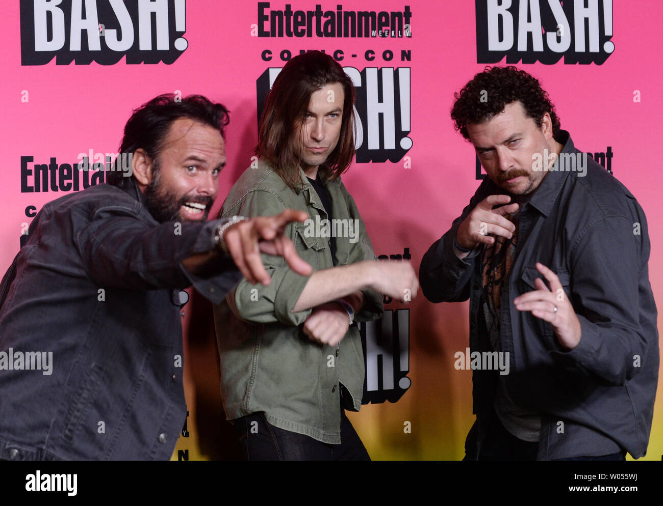 Attore Walton Goggins Creatore Jody Hill E Creatore Attore Danny Mcbride L R Frequentano Entertainment Weekly Il Comic Con Bash Svoltasi A Galleggiante Hard Rock Hotel Di San Diego In California Il 23 Luglio 16