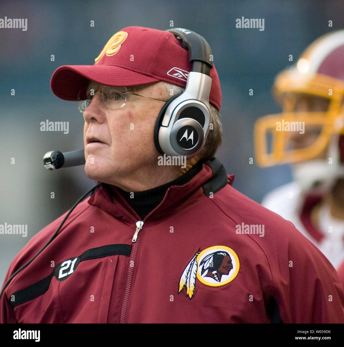 Washington Redskins' head coach Joe Gibbs pullman dal margine contro i Seattle Seahawks' nella prima metà del loro primo round NFC playoff Jolly gioco a Qwest Field di Seattle il 5 gennaio 2008. Il Seahawks sbattere le pellerosse 35-14. (UPI foto/Jim Bryant). Foto Stock