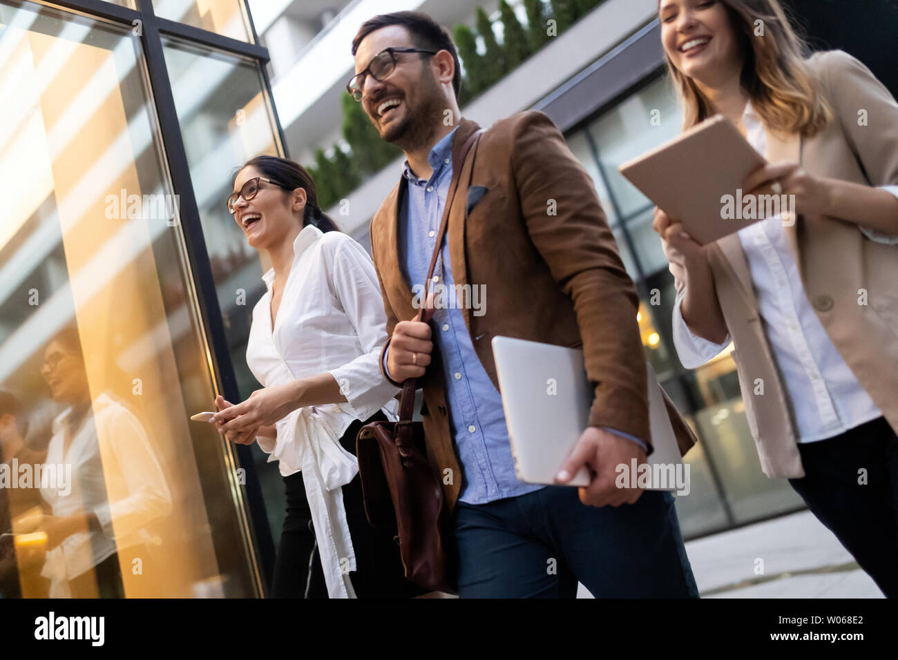 Il team di Business dispositivo digitale tecnologia concetto di collegamento Foto Stock