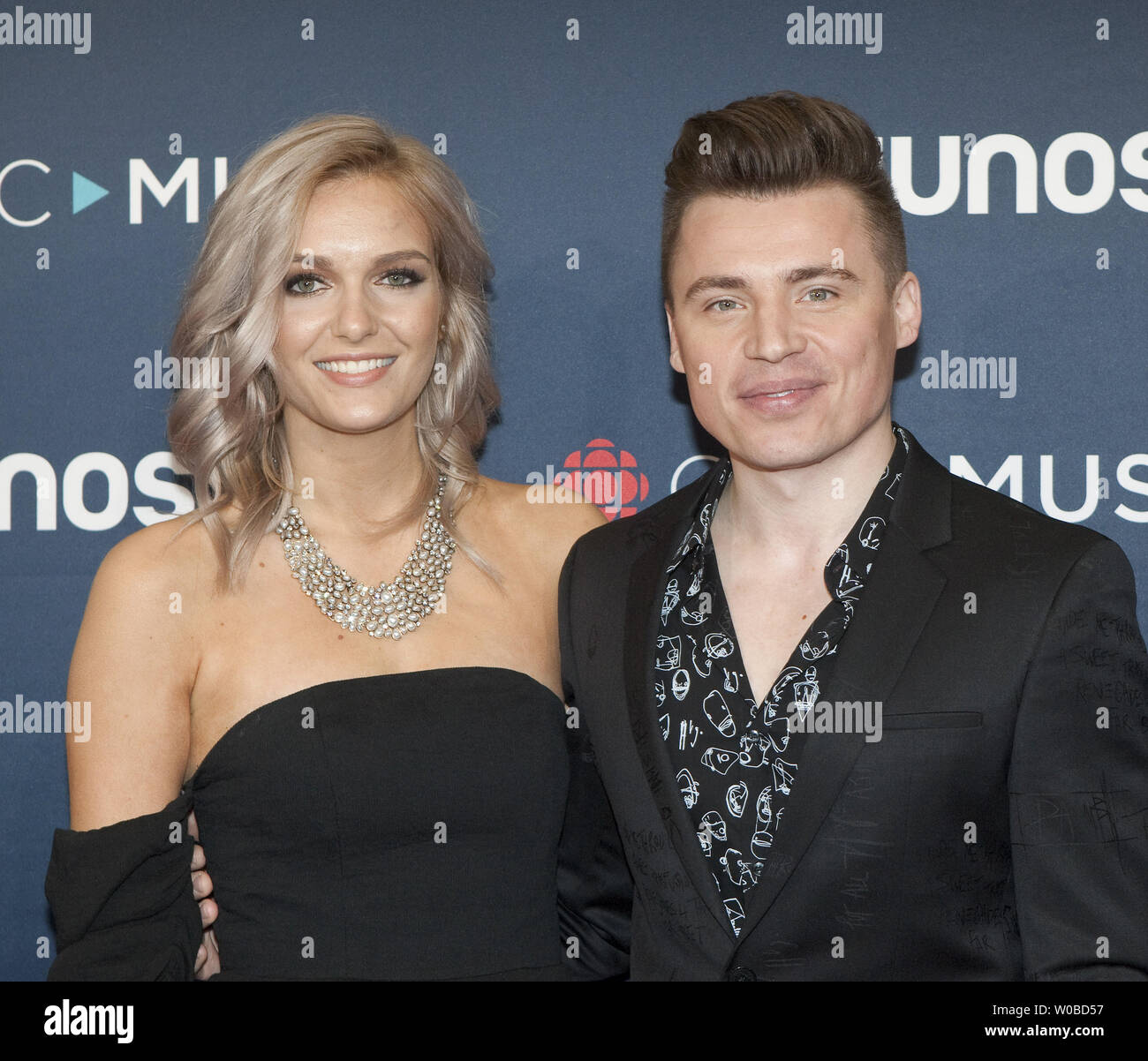Shawn ha il gancio e la data di arrivo sul tappeto rosso al 2018 Broadcast di Juno Awards in Vancouver, British Columbia, 25 marzo 2018. Foto di Heinz Ruckemann/UPI Foto Stock