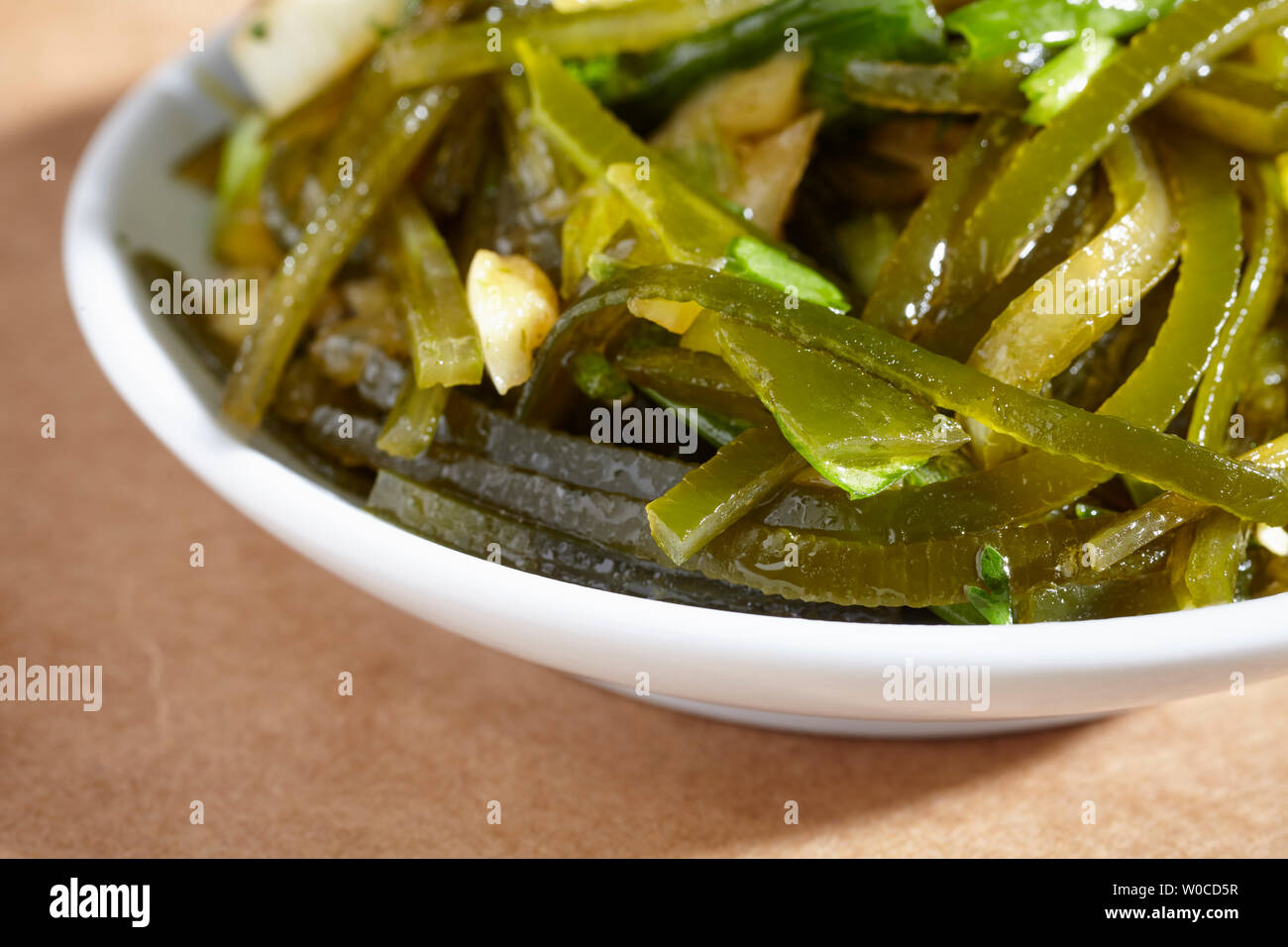 Insalata di alghe marine, un classico cinese piatto freddo Foto Stock