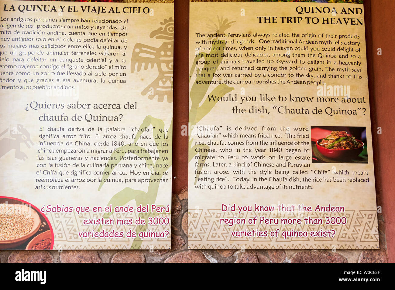 Indicazioni per spiegare i piatti locali in inglese e spagnolo, Parwa Comunità Ristorante, Huchuy Qosqo, Valle Sacra, Perù, Sud America Foto Stock