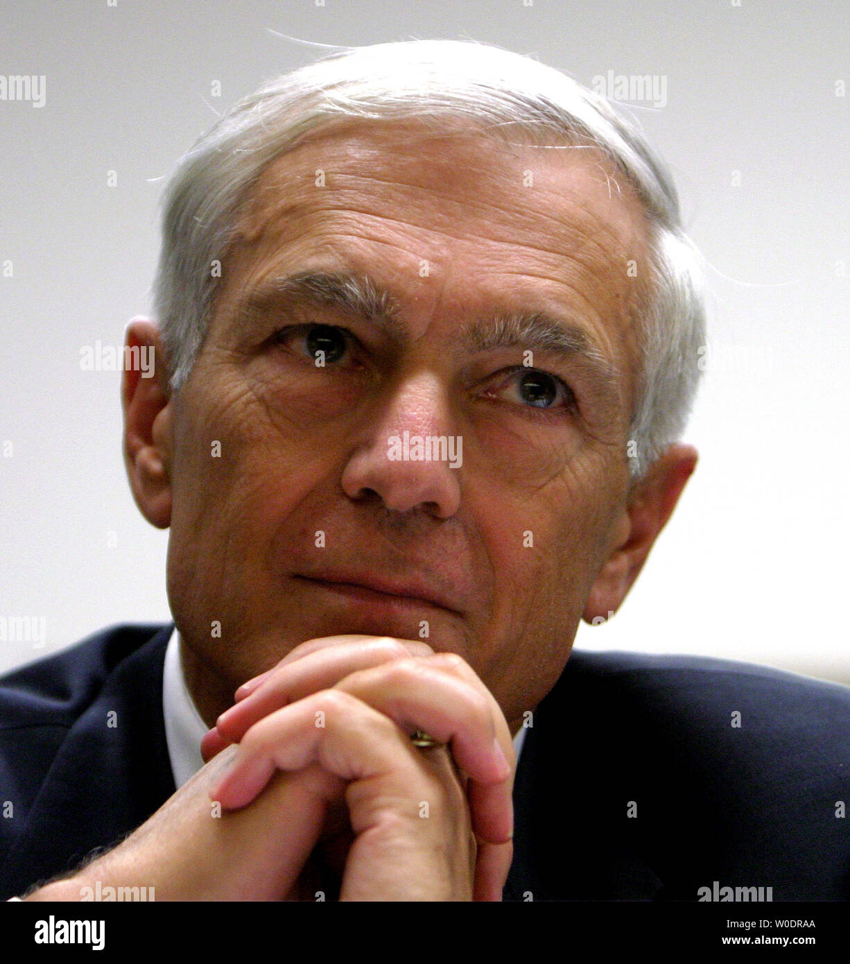 Gen. Wesley Clark testimonia davanti la casa Servizi armati di vigilanza e sottocomitato indagini sulle strategie per la guerra in Iraq su Capitol Hill a Washington il 12 luglio 2007. (UPI foto/David Brody) Foto Stock