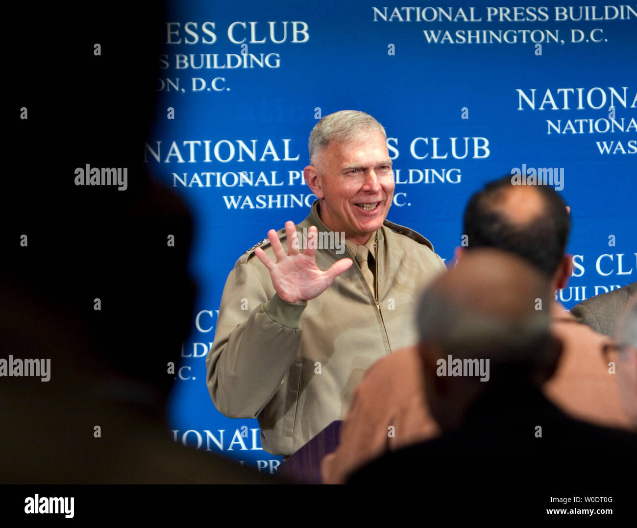 Il generale James Conway, comandante della Marine Corps, parla di Iraq, i Marines e strategica per il futuro degli Stati Uniti presso il National Press Club a Washington il 20 luglio 2007. (UPI foto/David Brody) Foto Stock