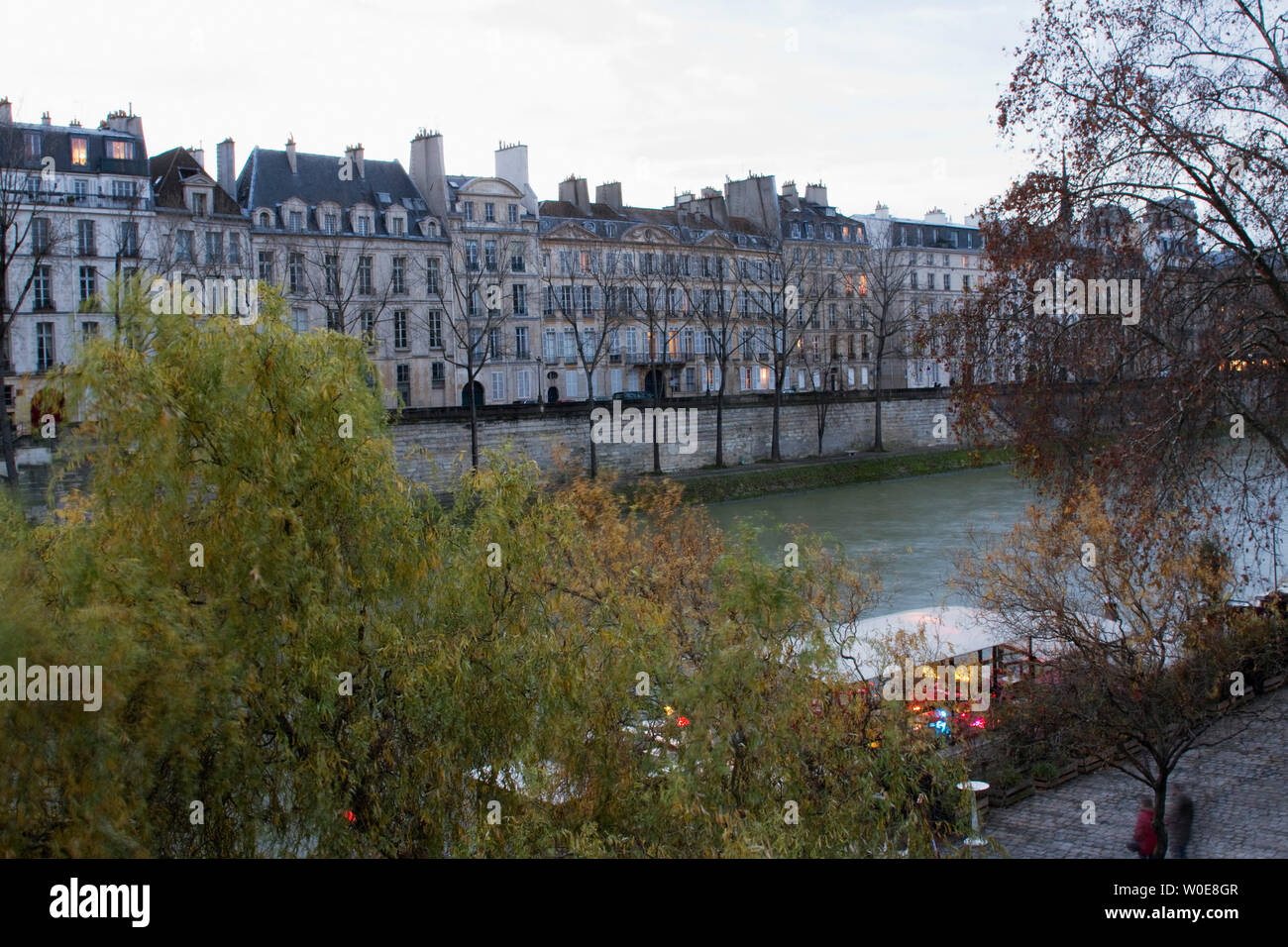 Francia, Parigi, 75, 4° arrondissement, île Saint-Louis, Quai de Bourbon. Foto Stock
