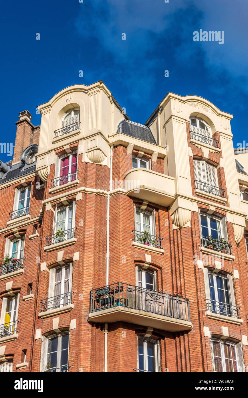 Francia, Parigi, tredicesimo arrondissement, edificio di mattoni, rue Nationale Foto Stock