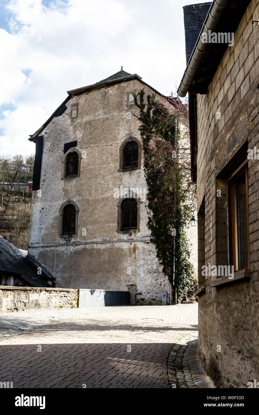 Il vecchio edificio in Clervaux, Lussemburgo Foto Stock