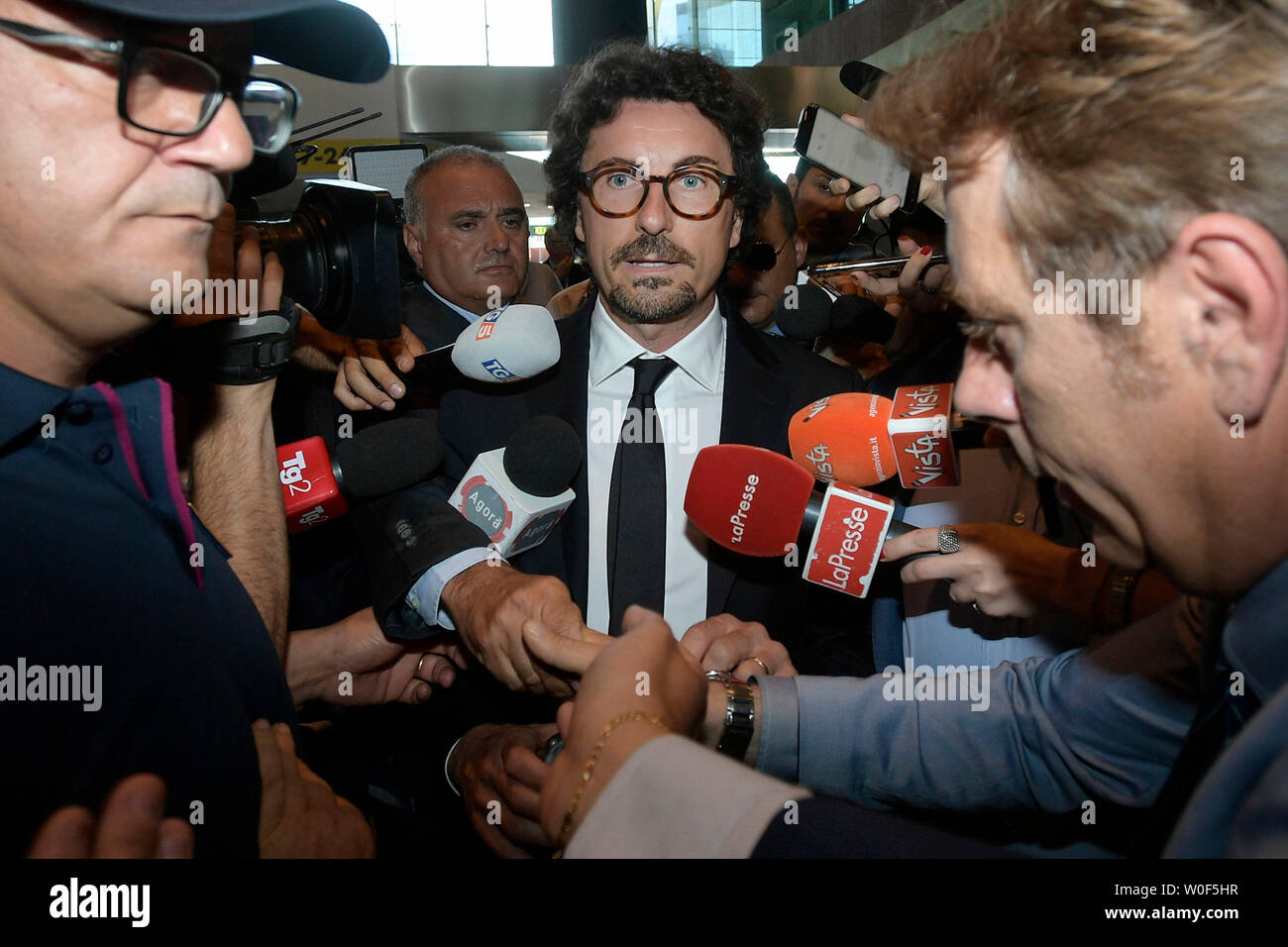 Danilo Toninelli durante la presentazione del piano per lo sviluppo del turismo in Italia da FS (Luigi Mistrulli/fotogramma, Roma - 2019-06-27) p.s. la foto e' utilizzabile nel rispetto del contesto in cui e' stata scattata, e senza intento diffamatorio del decoro delle persone rappresentate Foto Stock