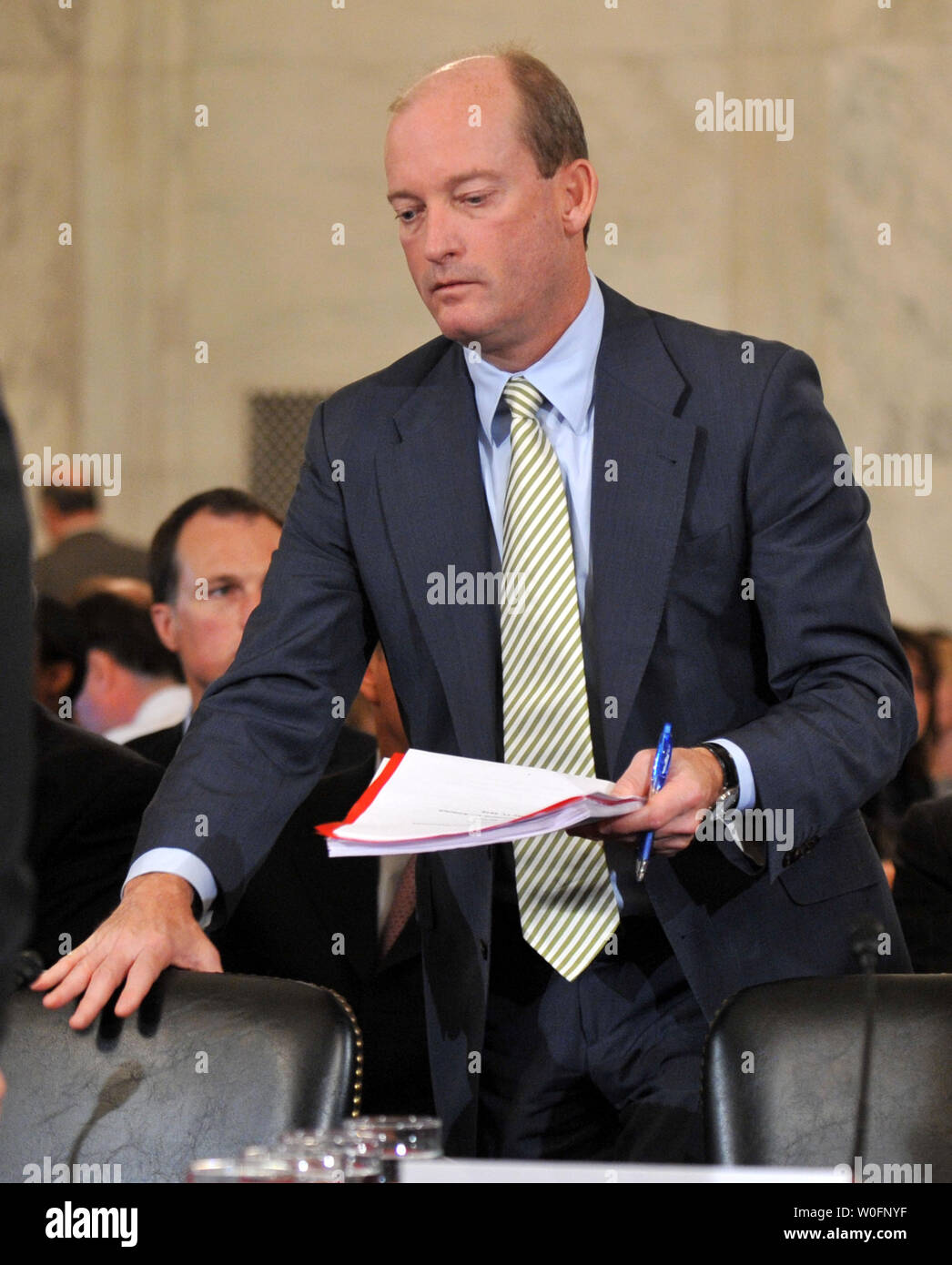 Lamar McKay, Presidente e Presidente di BP America Inc., prende il suo posto durante un senato di energia e di risorse naturali audizione del Comitato BP Deepwater Horizon oil rig incidente nel Golfo del Messico, a Washington il 11 maggio 2010. UPI/Kevin Dietsch Foto Stock