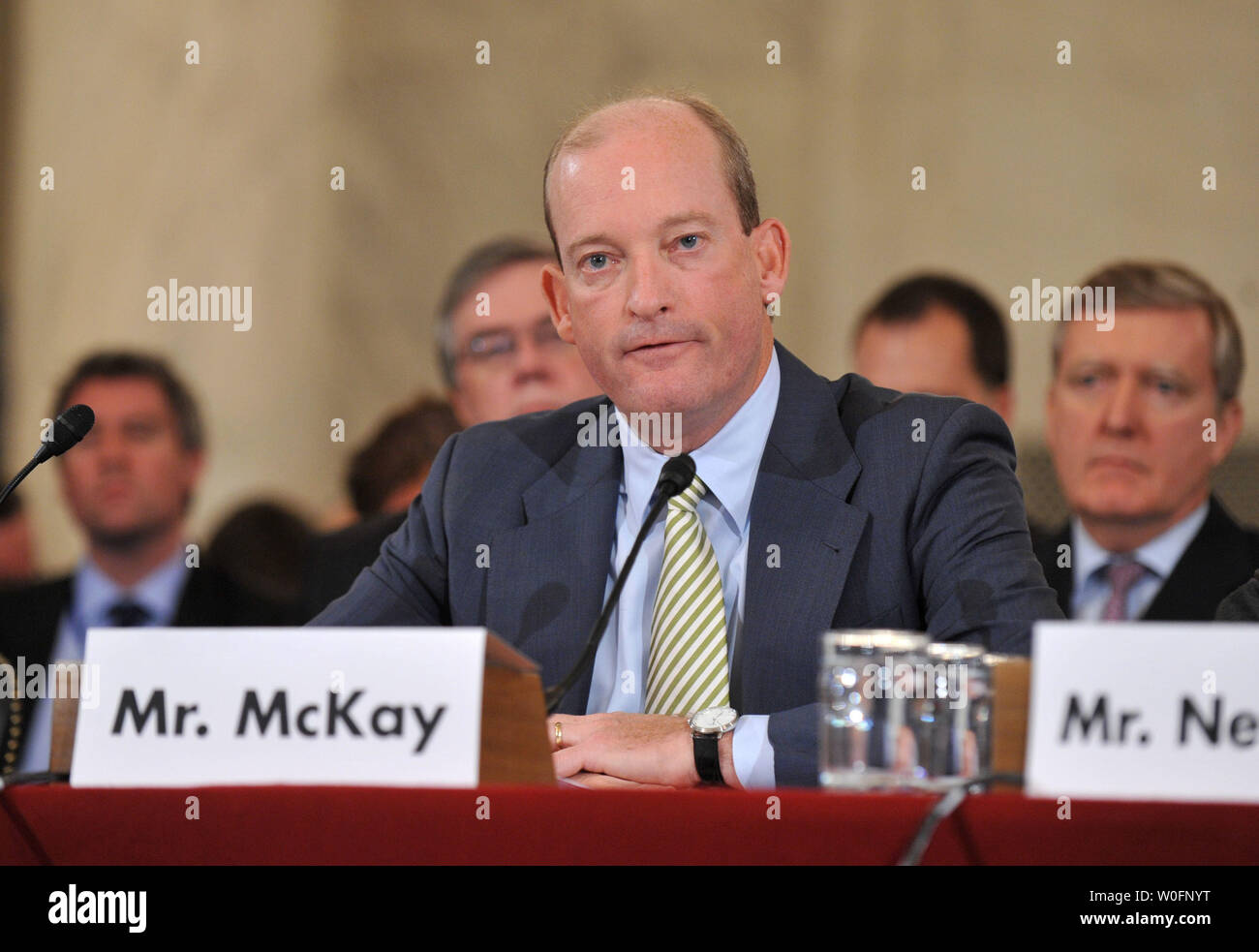Lamar McKay, Presidente e Presidente di BP America Inc., testimonia durante un senato di energia e di risorse naturali audizione del Comitato BP Deepwater Horizon oil rig incidente nel Golfo del Messico, a Washington il 11 maggio 2010. UPI/Kevin Dietsch Foto Stock