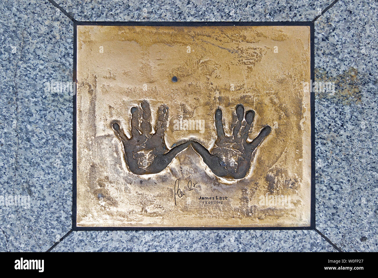 Handprints di James ultimo, Lloyd passaggio, Bremen, Germania Foto Stock