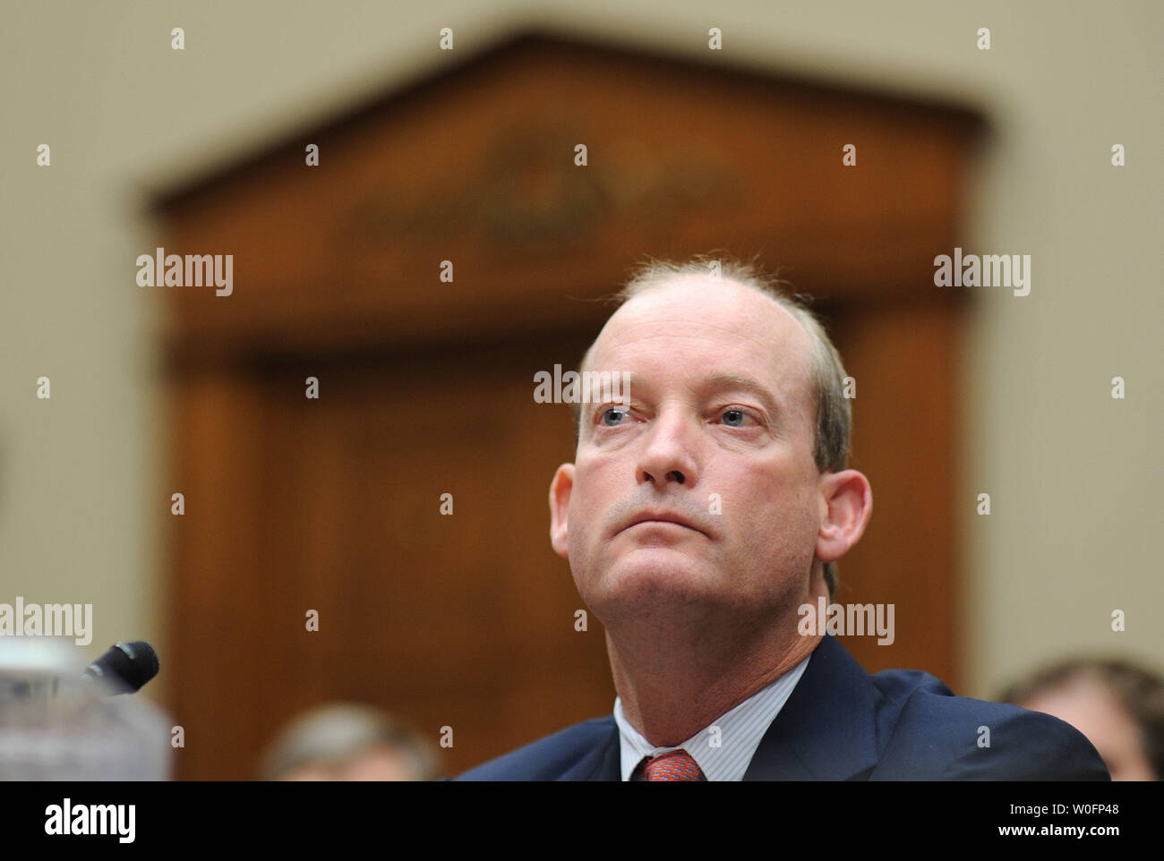 Lamar McKay, Presidente e Presidente di BP America Inc., testimonia prima di una casa energia e commercio audizione del Comitato BP Deepwater Horizon oil rig incidente nel Golfo del Messico, a Washington il 12 maggio 2010. UPI/Kevin Dietsch Foto Stock