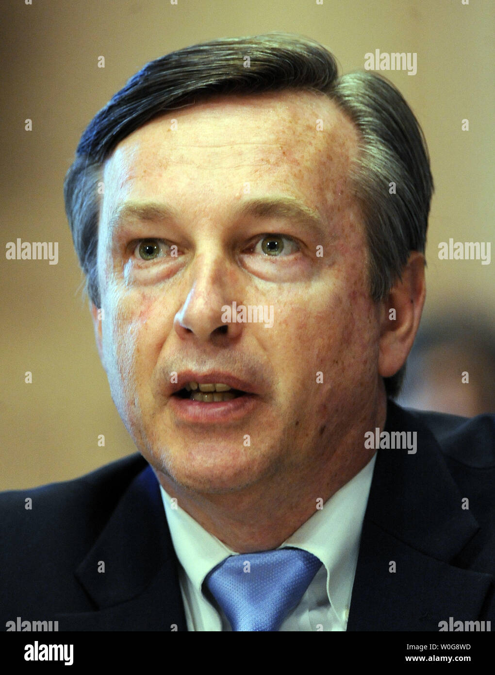 Di regolamentazione in campo nucleare della Commissione Direttore Esecutivo per le operazioni Bill Borchardt testimonia davanti al Senato di energia e di risorse naturali Comitato sui recenti avvenimenti presso la Tokyo Electric Power Company's Fukushima Daiichi reattore complessa a causa del terremoto e dello tsunami che si è verificato il 11 marzo 2011 sul Campidoglio di Washington il 29 marzo 2011. UPI/Roger L. Wollenberg Foto Stock