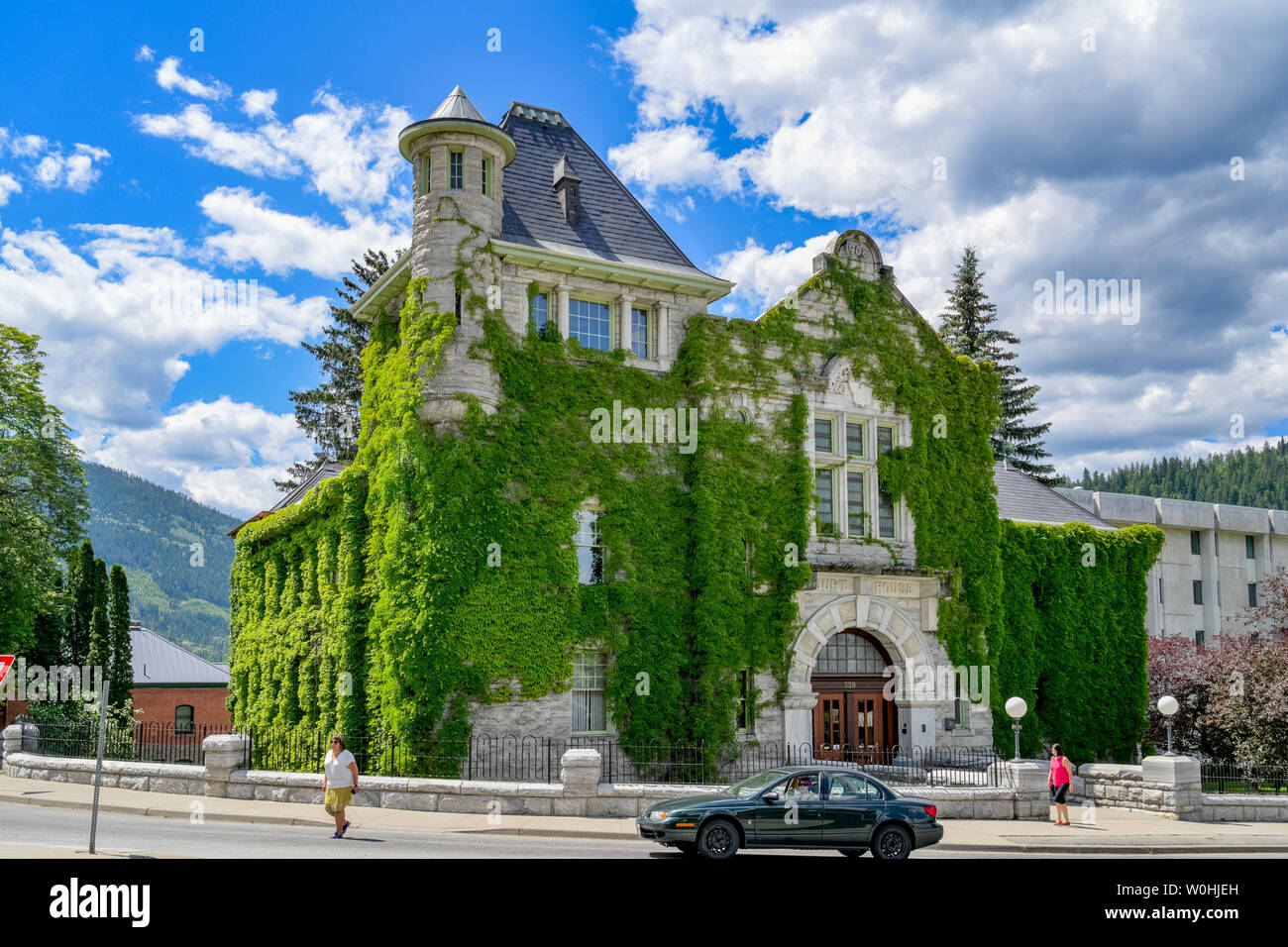 Coperto di edera, Courthouse, Nelson, British Columbia, Canada Foto Stock