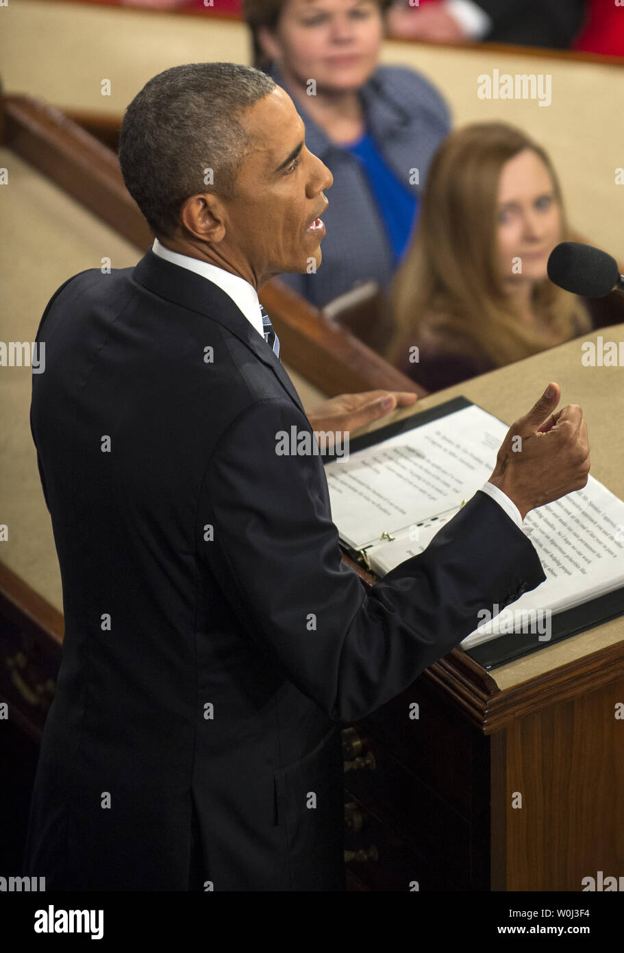 Il presidente Barack Obama offre il suo stato dell unione indirizzo prima di una sessione congiunta del Congresso sul colle del Campidoglio di Washington il 12 gennaio 2016. Il presidente ha affrontato alcuni di ansie della nazione pur constatando i progressi nel corso degli ultimi sette anni e il suo sguardo ottimista per il paese. Foto di Pat Benic/UPI Foto Stock