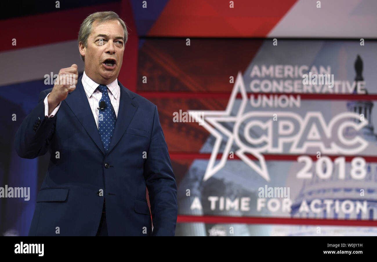 Uomo politico britannico e membro del Parlamento europeo Nigel Farage rende commento presso i Conservatori di azione politica conferenza (CPAC), 23 febbraio 2018, in porto nazionale, Maryland. Migliaia di attivisti conservatore, repubblicani e Tea Party Patriots si sono riuniti per ascoltare i politici e la radio e la TV ospita parlare, lobby e la rete per causa dei conservatori. Foto di Mike Theiler/UPI Foto Stock