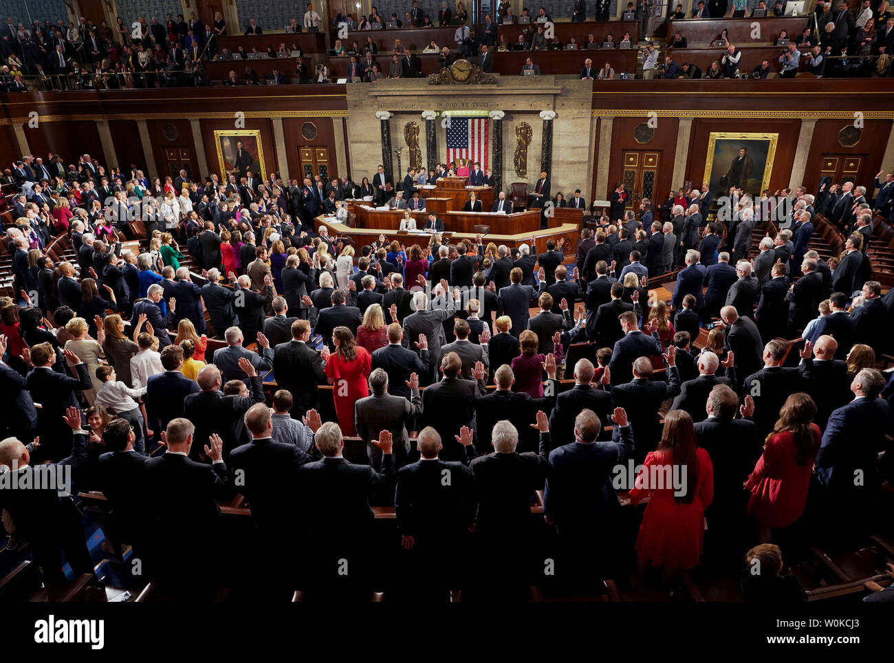 Presidente della Camera Nancy Pelosi giura-in 116Congresso, presso l'U.S. Capitol Building a Washington D.C. il 3 gennaio 2019. Foto di Kevin Dietsch/UPI Foto Stock