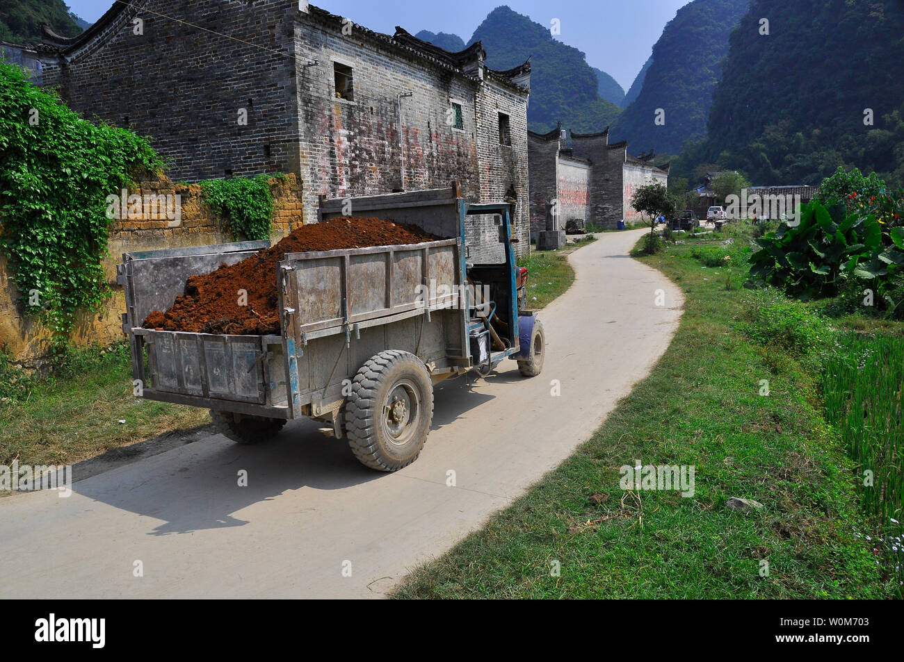 Carrello rurale vicino Guiling Cina Foto Stock