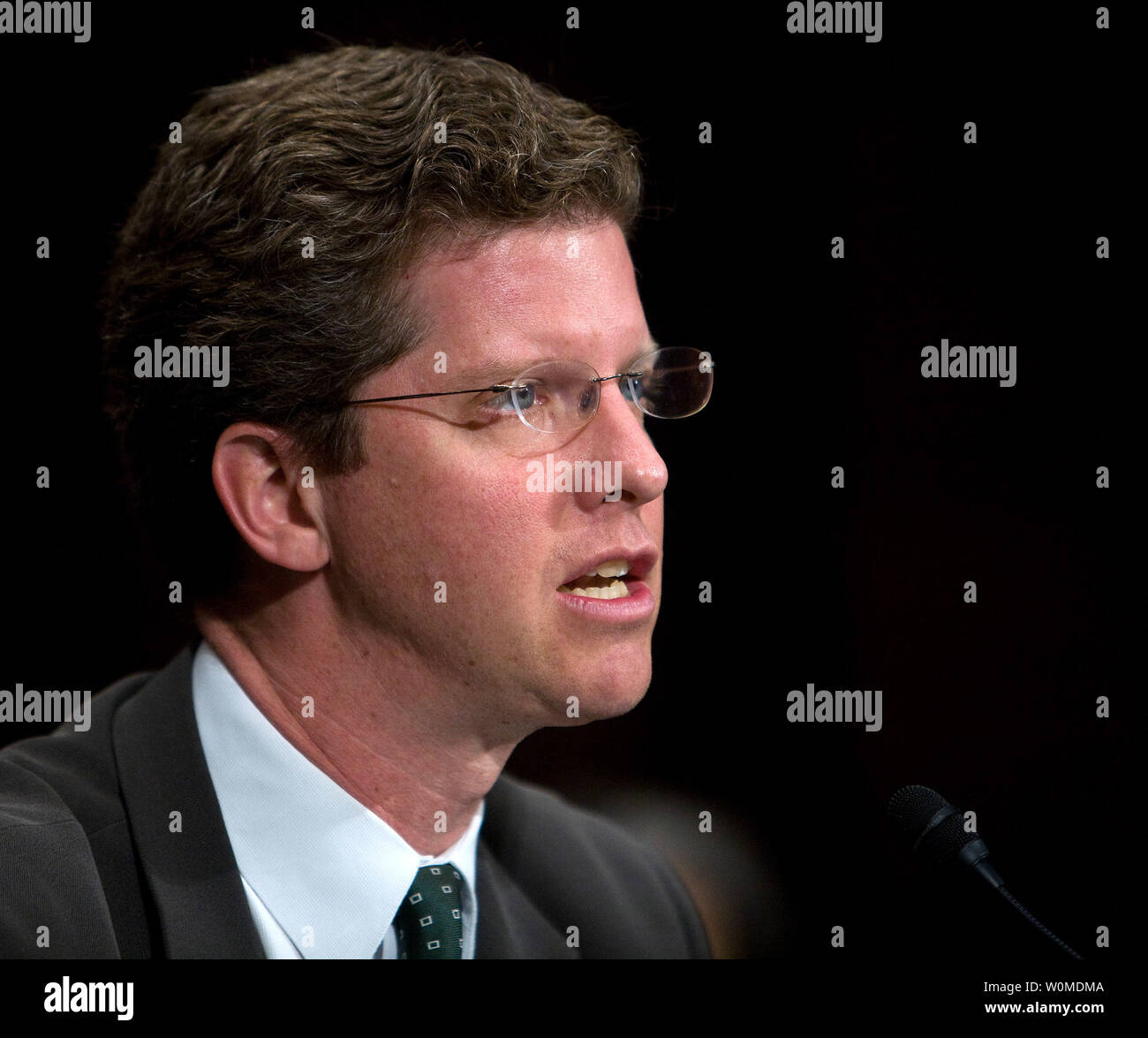 Segretario di Albergare e Sviluppo Urbano nominee Shaun Donovan testimonia a sua conferma audizione davanti al Senato Comitato bancario sul Campidoglio di Washington il Martedì, Gennaio 13, 2009. (UPI foto/David Brody) Foto Stock