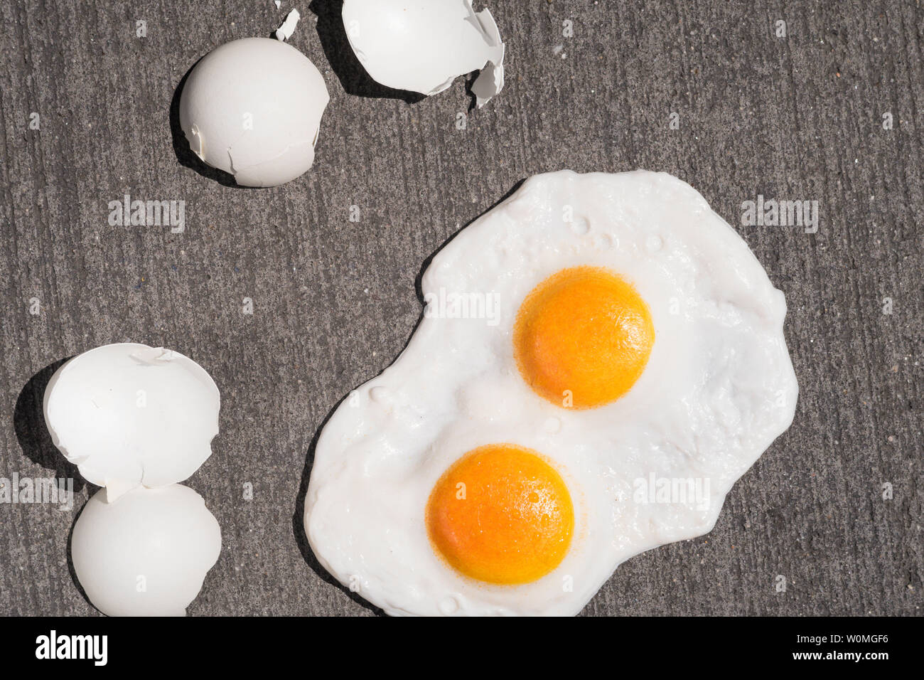 L'espressione "è abbastanza caldo per friggere uova su un marciapiede' è usato durante una ondata di caldo, STATI UNITI D'AMERICA Foto Stock