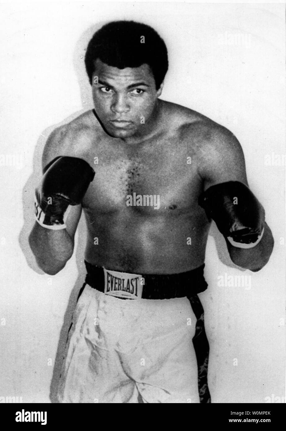 Il pugilato grande Muhammad Ali è morto all età di 74 a Phoenix, Arizona, sabato 4 giugno 2016. Egli è mostrato senza data file foto. UPI Foto Stock