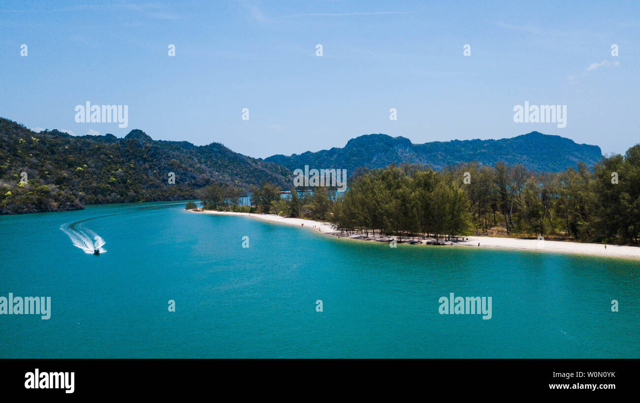 Vista aerea di Tanjung Rhu Beach, Malaysia, Asia Foto Stock