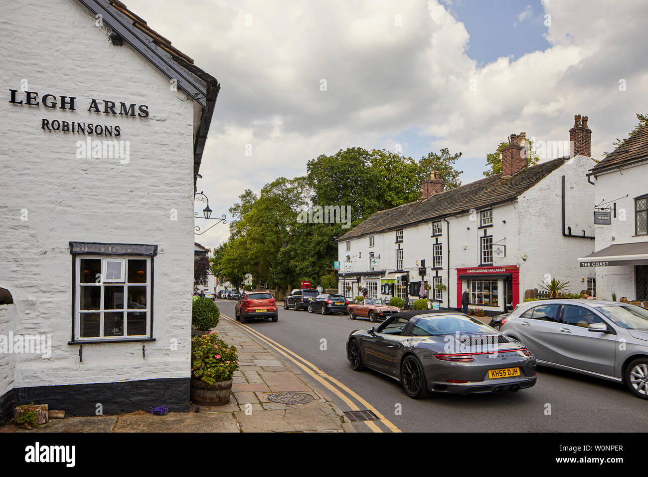 Prestbury è un villaggio e parrocchia civile nel Cheshire, Inghilterra. Circa 1,5 miglia a nord di Macclesfield Foto Stock