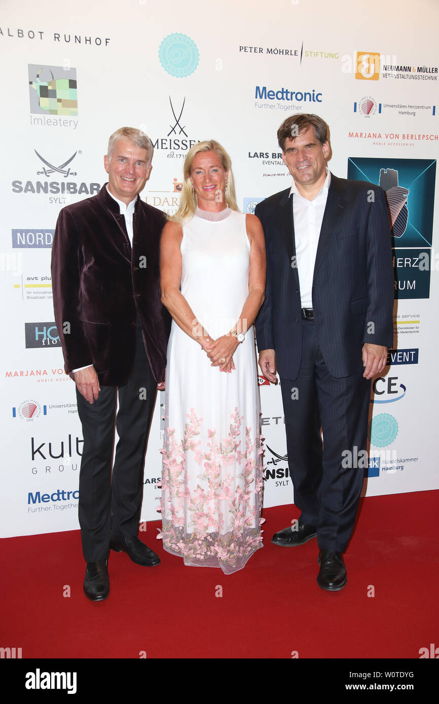 Il prof. Dr. Dr. Hermann Reichenspurner, Barbara Karan und Herr prof. Il dott. med. Stefan Blankenberg, Benefiz-Gala 'Dcome Herz im Zentrum' im Boersensaal der Handelskammer, Amburgo, 04.06.2018 Foto Stock