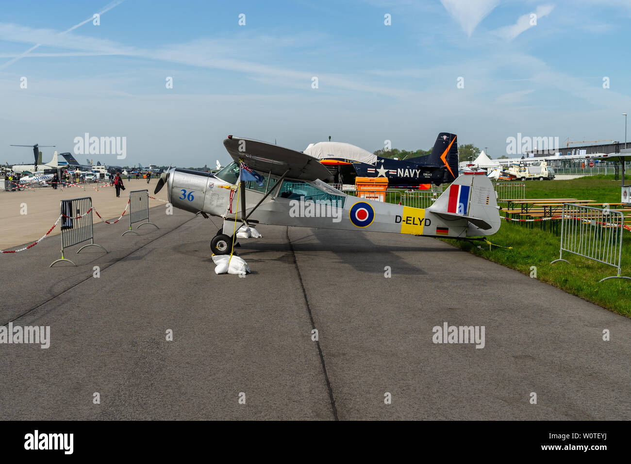 Berlino - 27 Aprile 2018: Liaison aeromobile Taylorcraft austera Mk5 sul campo d'aviazione. Mostra ILA Berlin Air Show 2018. Foto Stock