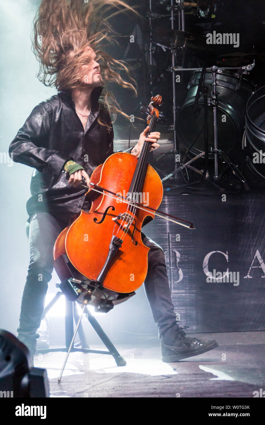 Kiel, Germania. 17 Giugno, 2018. La banda "Apocalyptica' sta eseguendo in Freilichtbühne Krusenkoppel durante la Kieler Woche 2018 Foto Stock