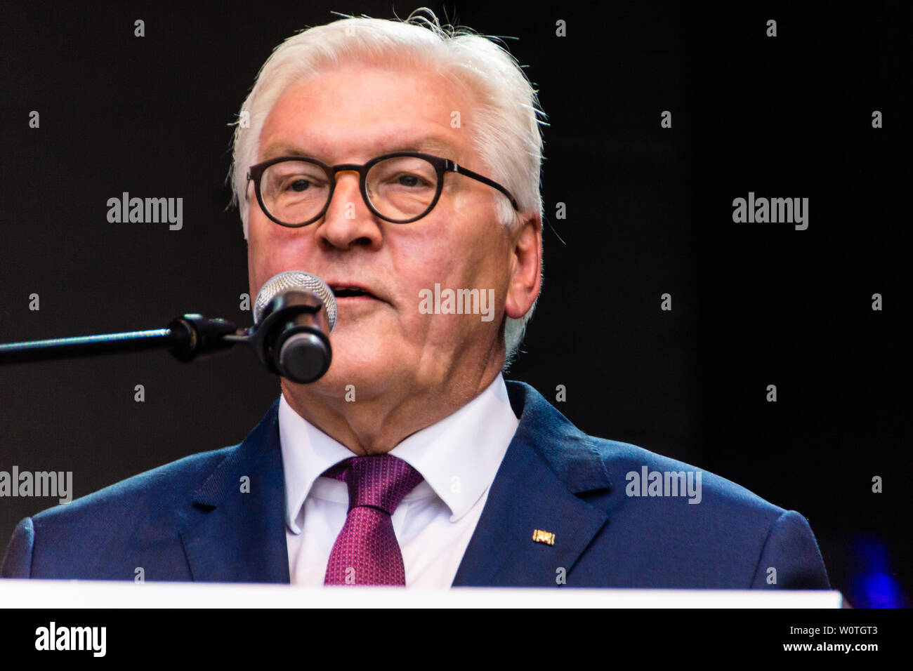 Kiel, Germania - 16 Giugno 2018: Schleswig-Holstein il Primo Ministro Daniel Günther e Presidente federale Frank-Walter Steinmeier aprire Kieler Woche 2018 Foto Stock