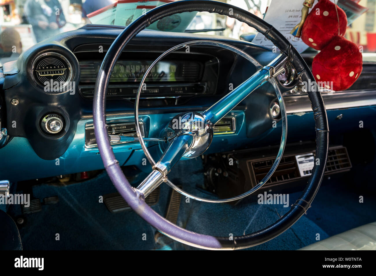 Berlino - Giugno 09, 2018: interni di un full-size auto di lusso Cadillac Sedan DeVille, 1959. Classic giorni Berlino 2018. Foto Stock