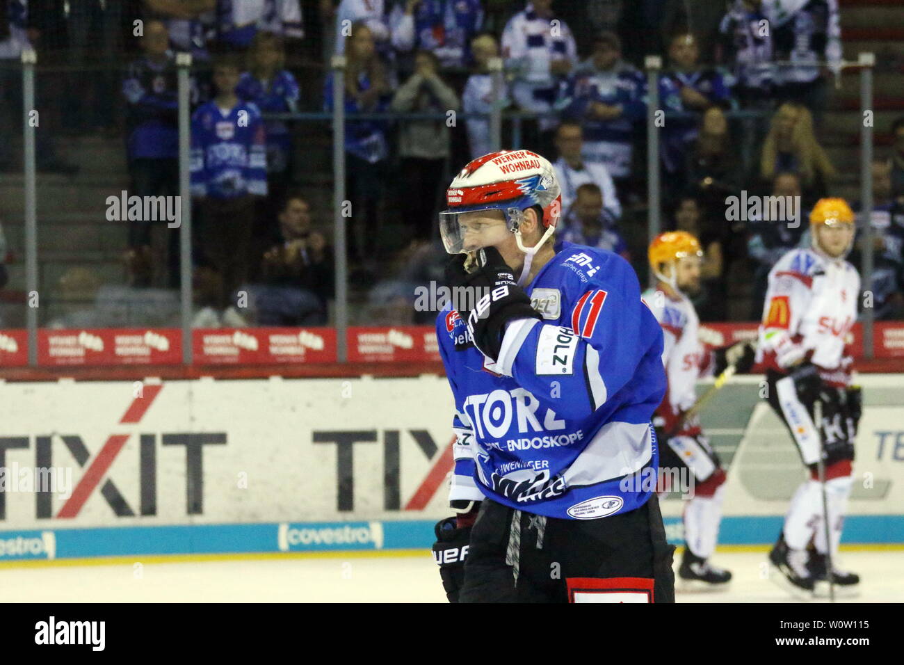 Ville Korhonen (Schwenningen), 11. Sptg. DEL 18-19: SERC Wildwings vs. Fischtown Pinguins Bremerhaven Foto Stock